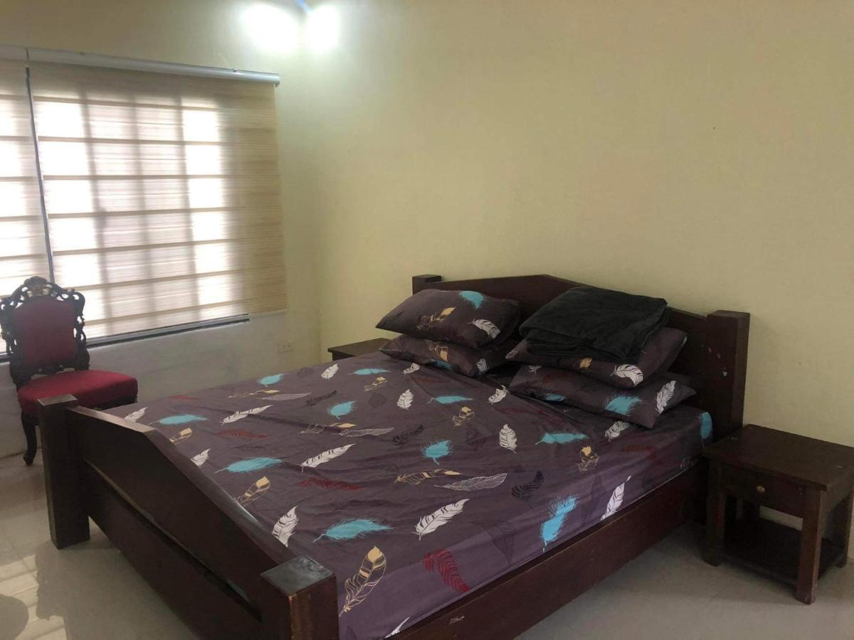 Tagaytay Bnr Guesthouse 4Br With Balcony 12-14 Guest تاجيتاي المظهر الخارجي الصورة