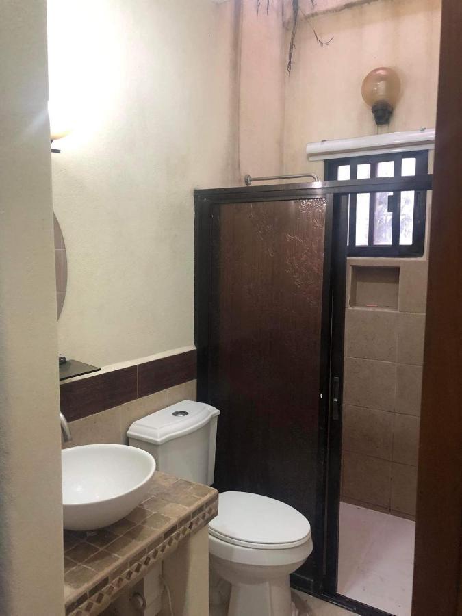 Tagaytay Bnr Guesthouse 4Br With Balcony 12-14 Guest تاجيتاي المظهر الخارجي الصورة
