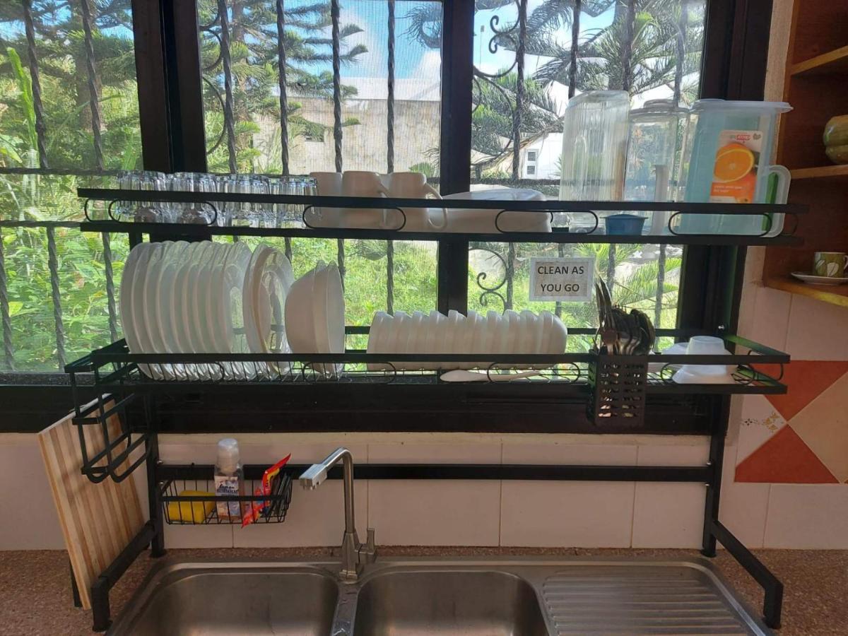 Tagaytay Bnr Guesthouse 4Br With Balcony 12-14 Guest تاجيتاي المظهر الخارجي الصورة